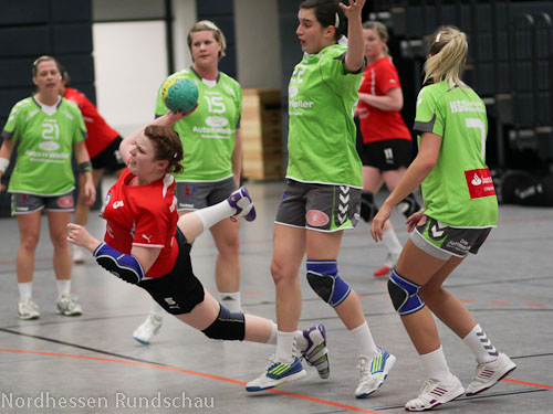 Handballfrauen schafften in letzter Minute  Klassenerhalt