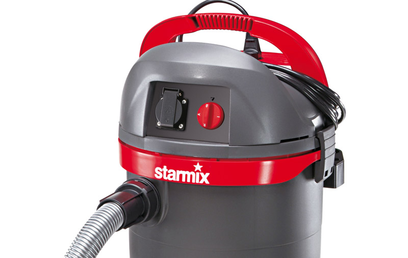 Neuer Garagen- und Werkstattsauger von Starmix mit Gerätesteckdose