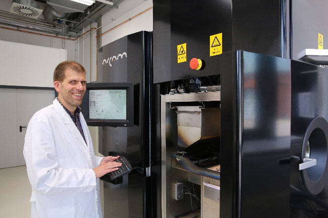 Elektronenstrahl-3D-Drucker für Metalle an der Universität Kassel
