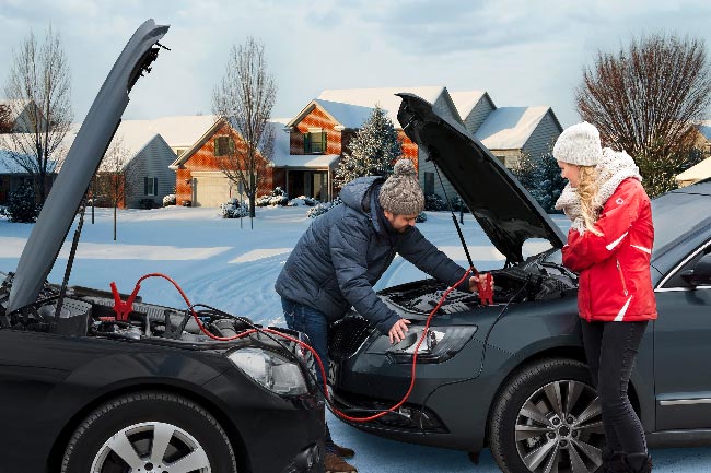 Vier Gründe, warum Autobatterien im Winter häufig ausfallen und wie Fahrer sich davor schützen können
