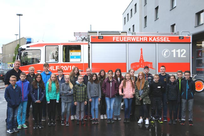 27 Jungen und Mädchen erlebten Girls- & Boys Day bei der Berufsfeuerwehr Kassel