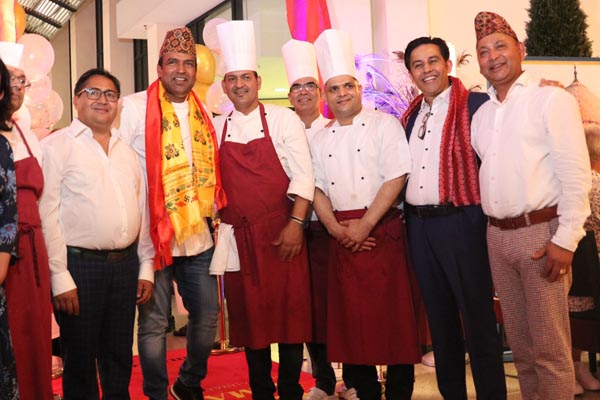 Exklusives Event im Himalaya Restaurant. Starkoch Santosh Shah in Kassel