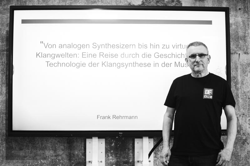 „Future Space Kassel präsentiert: Klangsynthese in der Musik – Eine faszinierende Reise von Tonewheel-Orchester bis zu DX7“