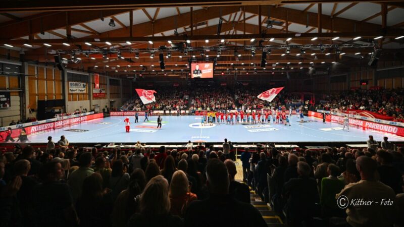 MT bezwang  den VfL Gummersbach 26:25 (9:11).