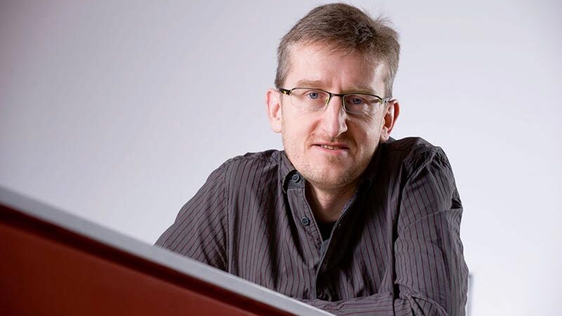 Lachen gegen Barrieren: Phil Hubbes Cartoons in der Caricatura Kassel