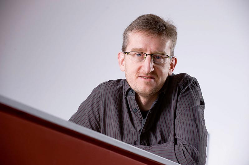 Lachen gegen Barrieren: Phil Hubbes Cartoons in der Caricatura Kassel