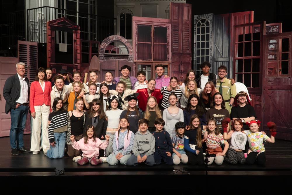 Premiere in Kassel: Alice im Wunderland erobert die Bühne im Schauspielhaus Kassel