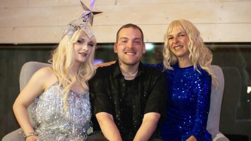 ESC Party 2026 im Hallenbad Ost begeistert mit ausgelassener Stimmung und besonderen Gästen