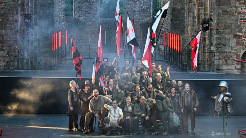 Premiere bei den 75. Bad Herdfelder Festspielen : Parzival oder Die Suche nach dem Heiligen Gral