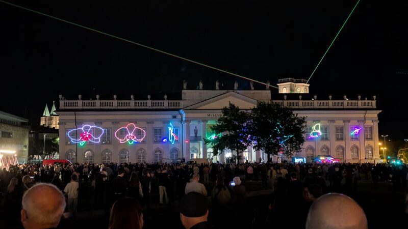 Eine Nacht, in der Kassel leuchtete: Kunst, Klang und kulturelle Begegnungen bei der Museumsnacht 2026